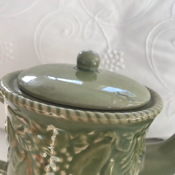 New with tags Large April Cornell “vineyard” tea pot - Picture 12 of 14